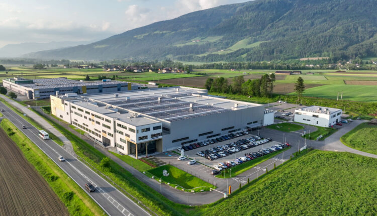 High-tech Robotics & Automation: Recycling Specialist Lindner Celebrates Opening of New Home of Recycling.