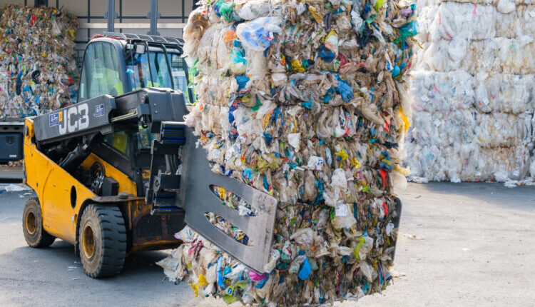 CHALLENGE OF PLASTIC PACKAGING